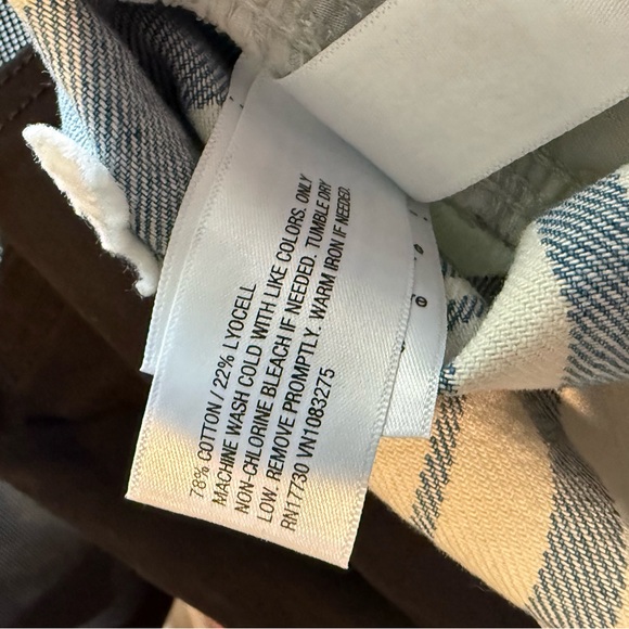 Universal Threads Mini Skirt - Picture 6 of 6